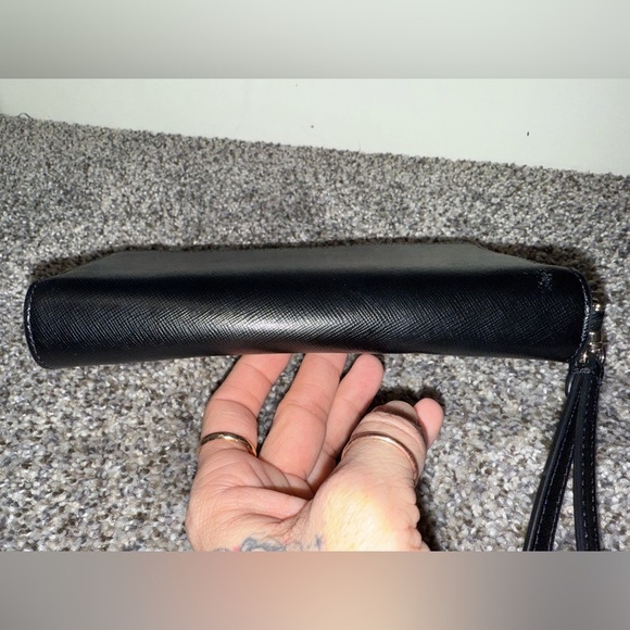 Kate Spade Staci Large Carryall Wristlet - Picture 3 of 12